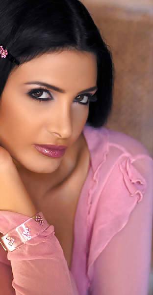 24P Arab  Marea celebrities