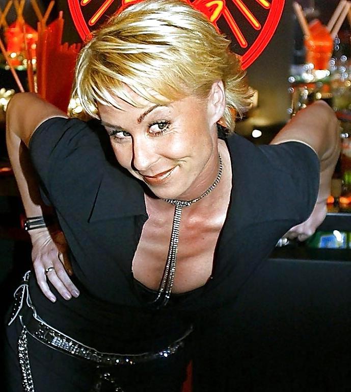 25P Sonja Zietlow sexy 