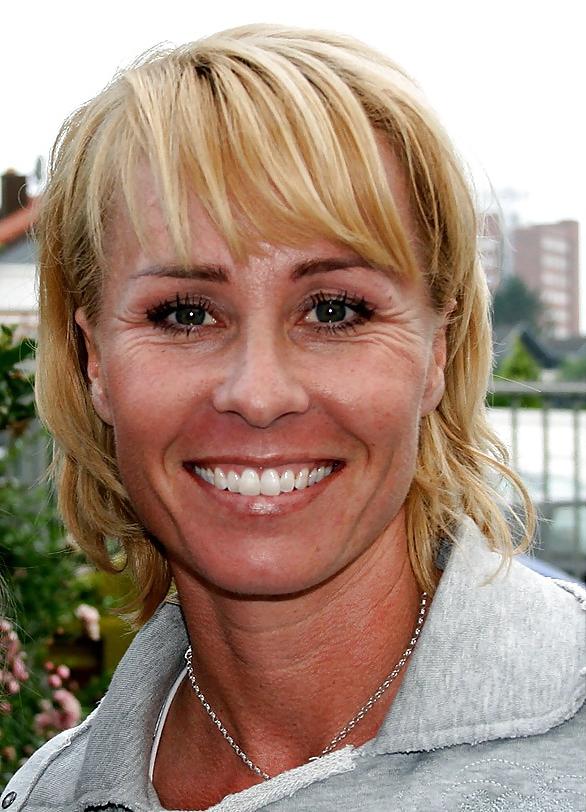 25P Sonja Zietlow sexy 