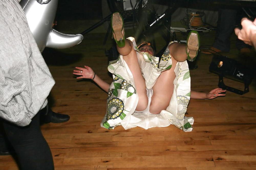 25P Upskirt 11