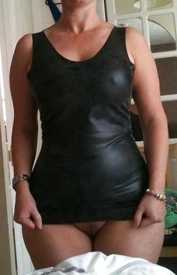 25P Amazing Big Boobs Milf Selfshots