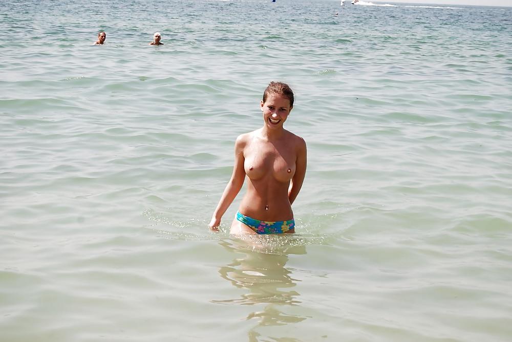 25P Teen On Vacation