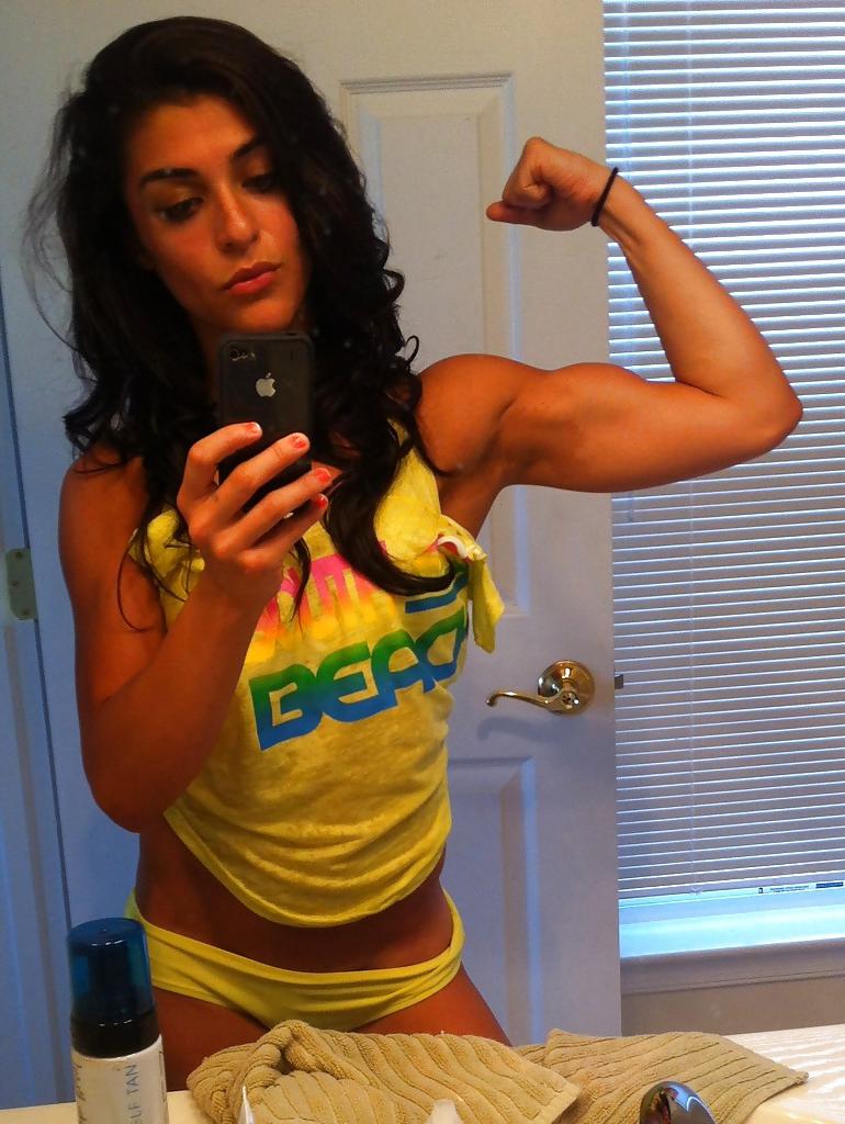 25P Hot Fitness Babes 2