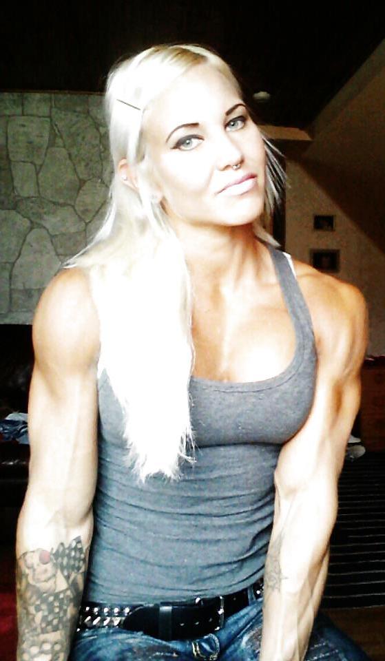 25P Hot Fitness Babes 2