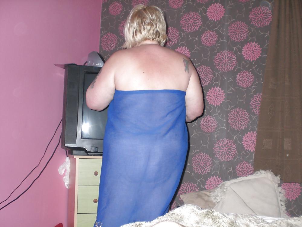 20P Jenny - Mature Prostitute in Swindon