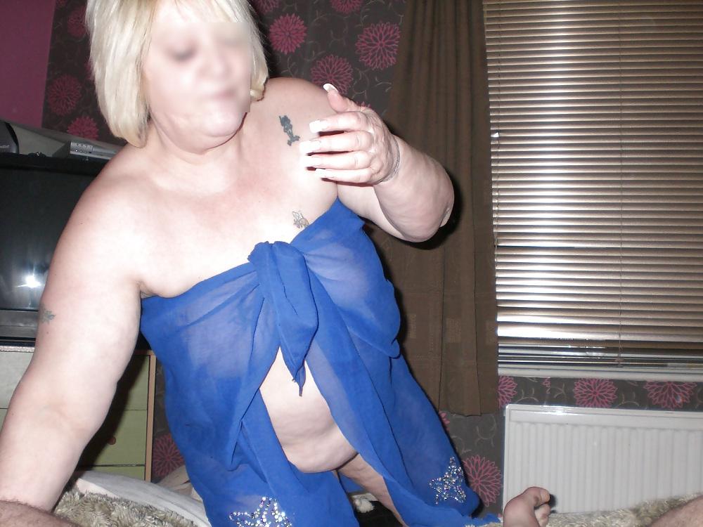 20P Jenny - Mature Prostitute in Swindon