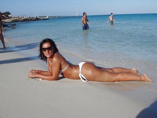 11P Wonderful big ass milf