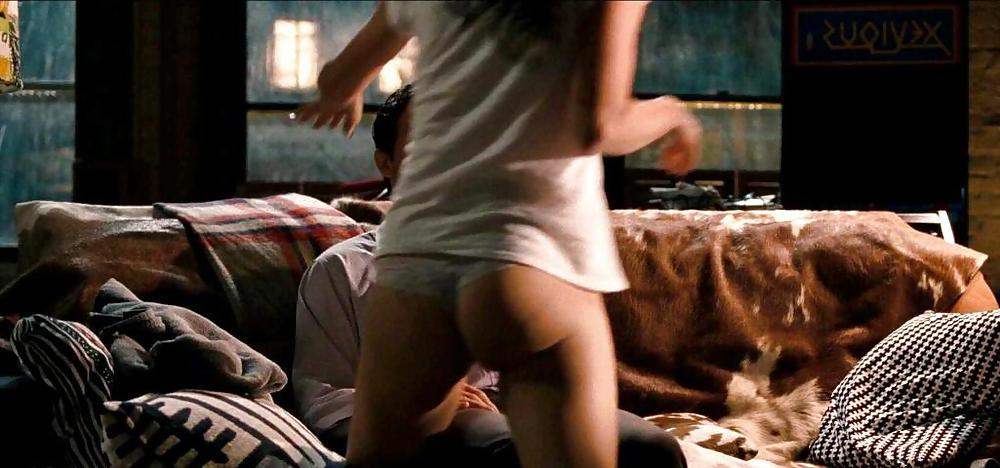 25P Olivia Wilde as a stripper