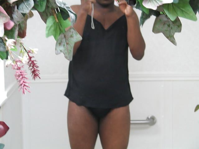 18P Arina'a Crossdressing Pics + NUDE