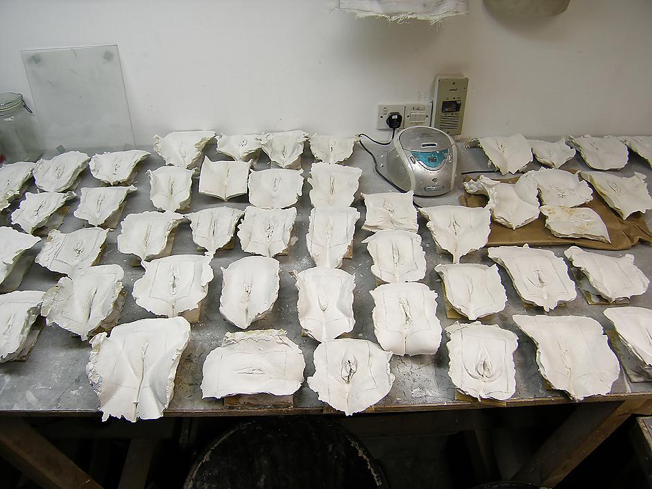 25P Big Erotic Sculptures 3 - Vulva Casts - Read Comment
