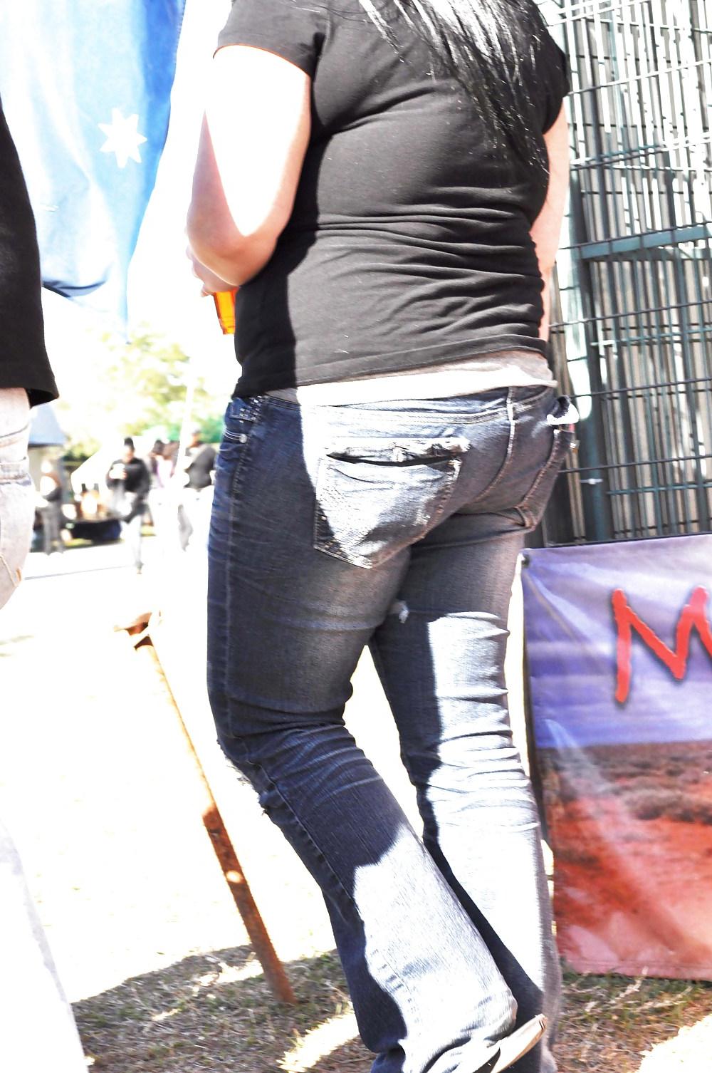 9P Plump Ass at Fair