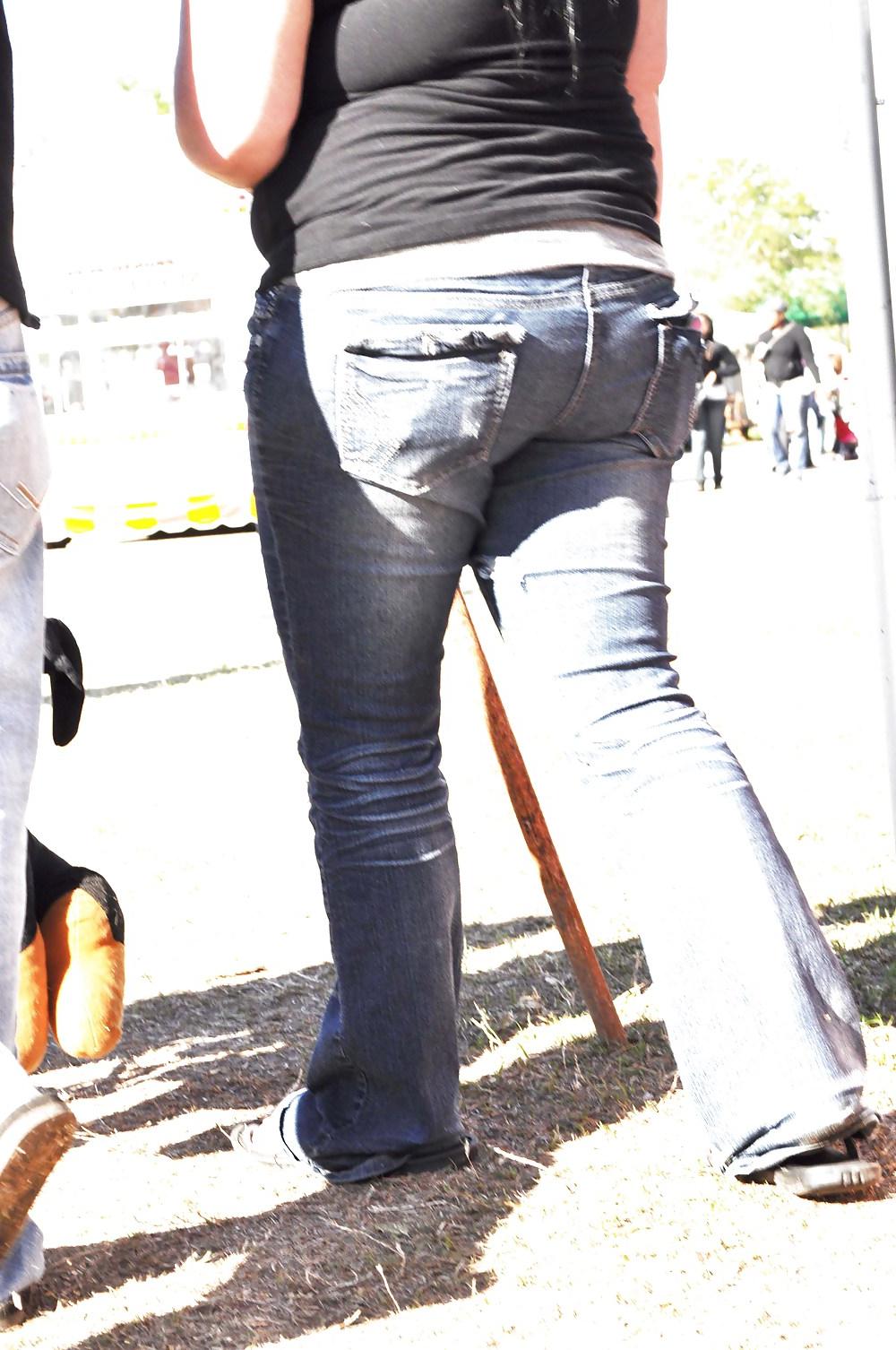 9P Plump Ass at Fair