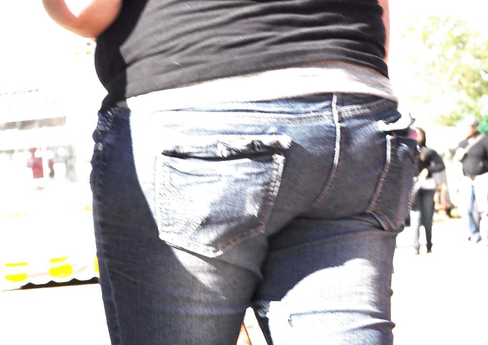 9P Plump Ass at Fair