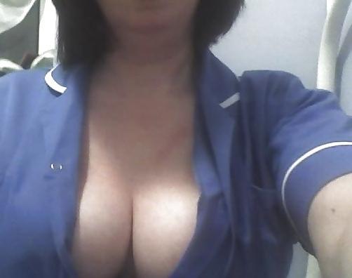 10P A sexy friends big boobs (great bra's)