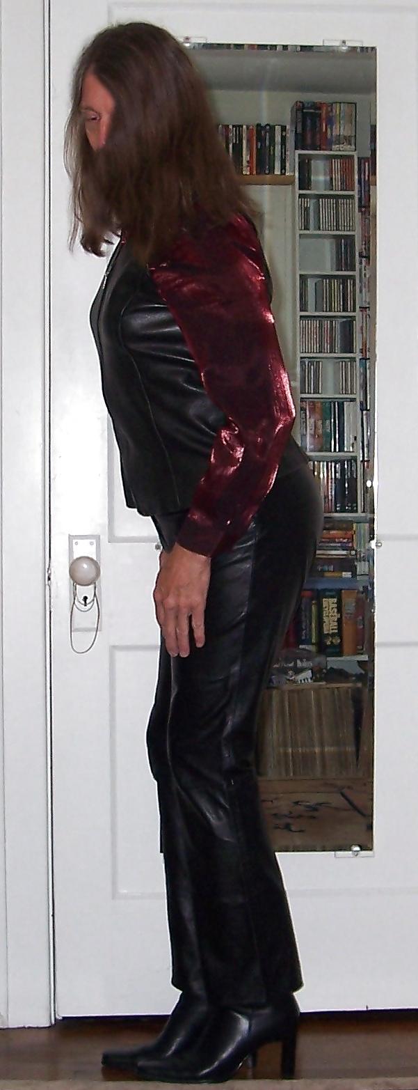25P Crossdressing - Leather #2