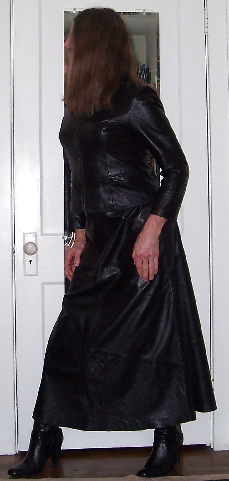 25P Crossdressing - Leather #2