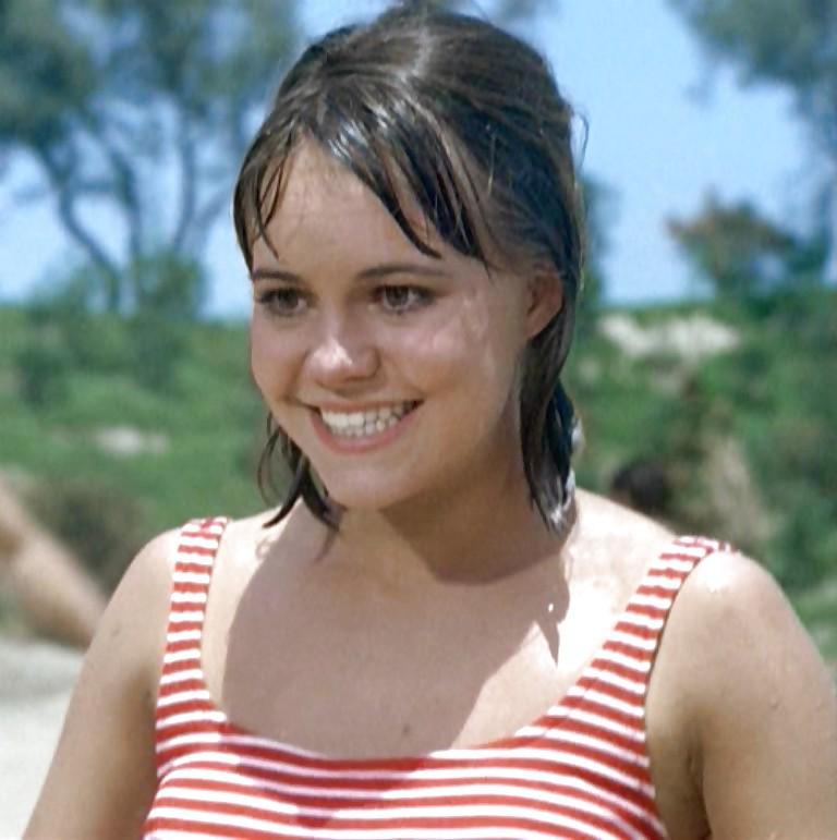 19P Vintage Cutie - Sally Field