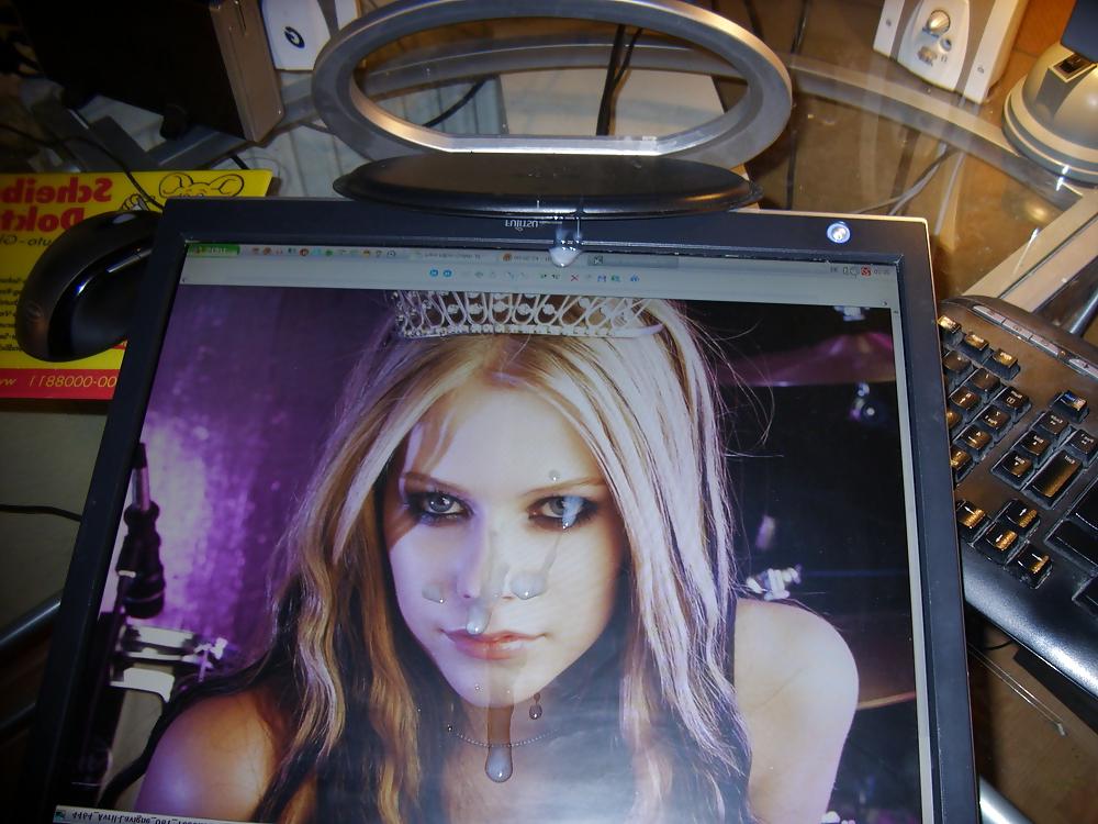25P Avril Lavigne 2