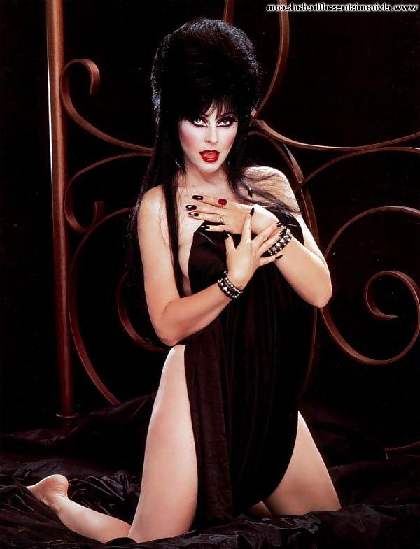 25P Cassandra Elvira Peterson Ulimate Nude Collection