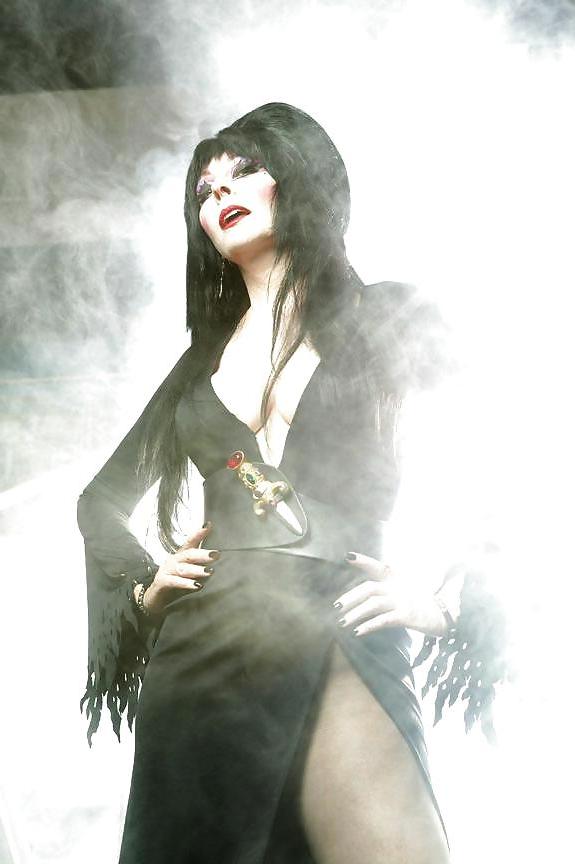 25P Cassandra Elvira Peterson Ulimate Nude Collection