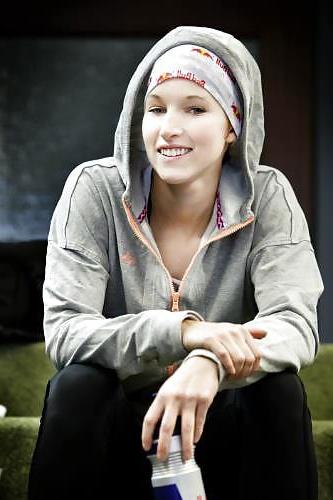 18P Anja Huber - German Skeleton Star