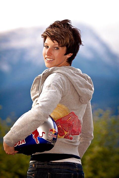18P Anja Huber - German Skeleton Star