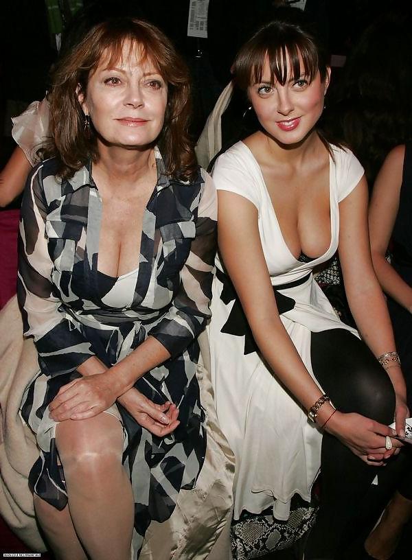 25P Celebrities Cleavage 02