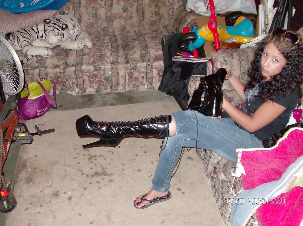 4P Felicia's New Boots