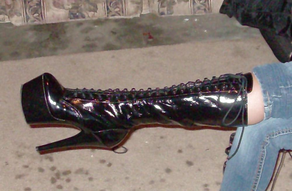 4P Felicia's New Boots