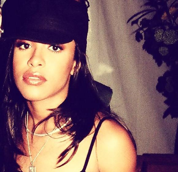 25P Aaliyah Ultimate Collection 
