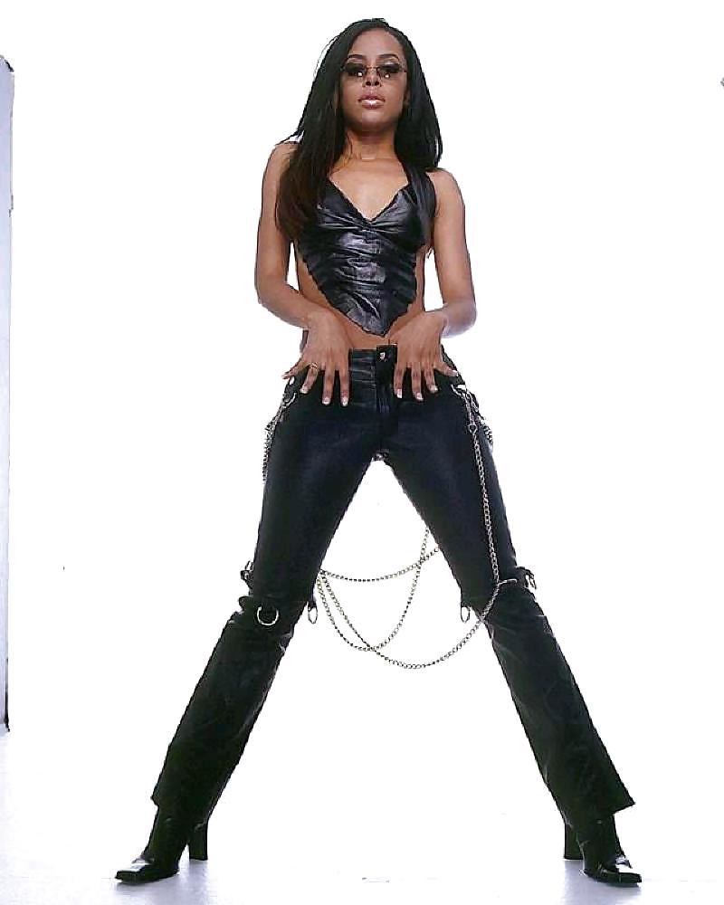 25P Aaliyah Ultimate Collection 