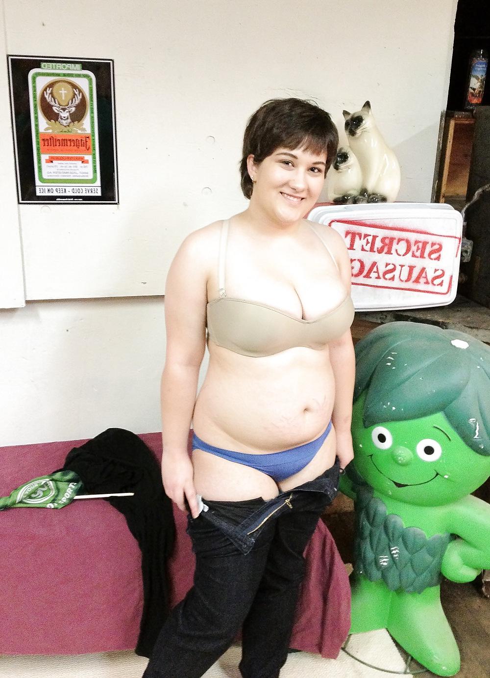 15P Pork Pies! - Chubby Soccer Coed Strips in Seattle Dorm
