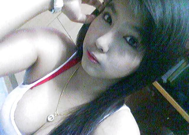18P Sweet pinay teens