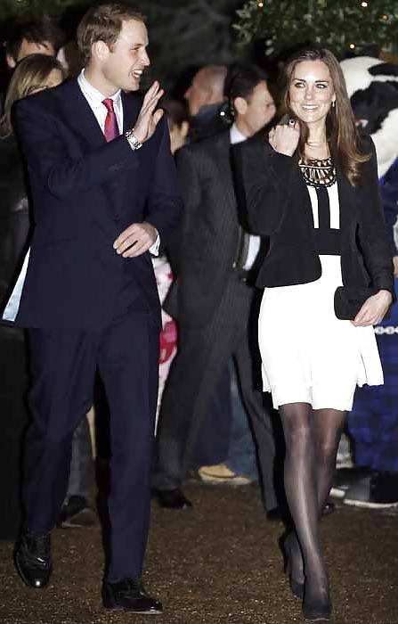 25P Celebs in pantyhose tights