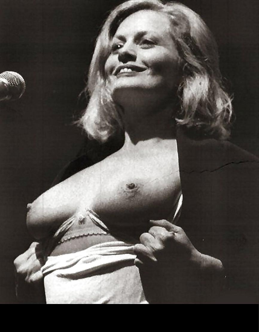 23P Nude celebrities