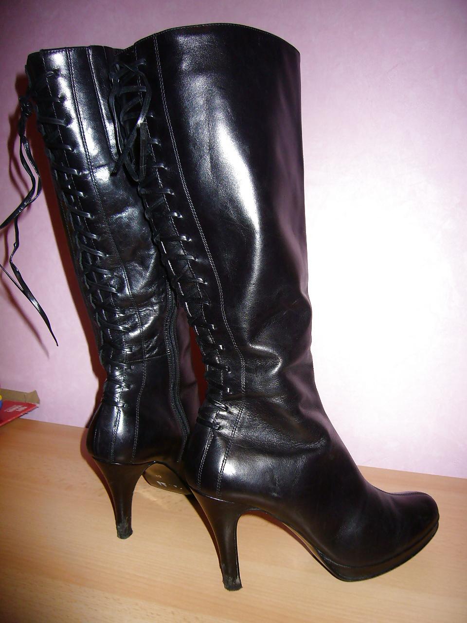 10P Black boots Blabla