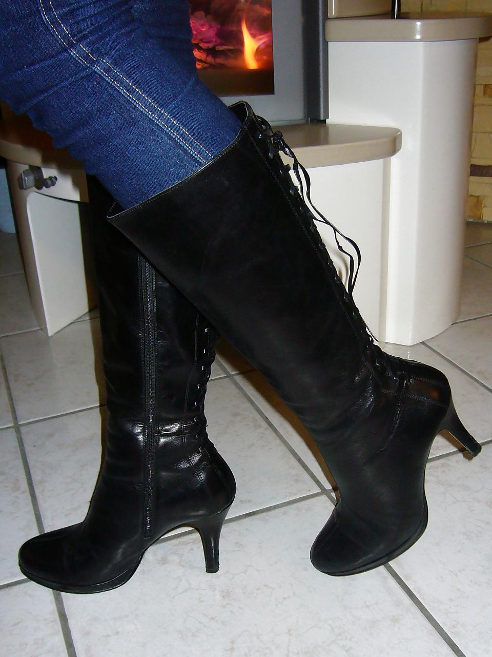 10P Black boots Blabla
