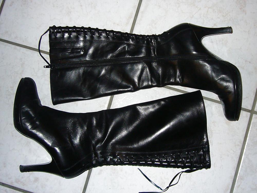10P Black boots Blabla