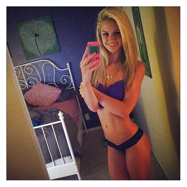 25P Hot babes 32