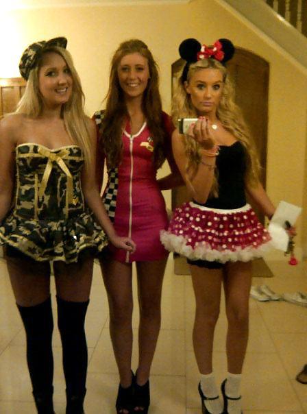 25P Hot babes 32