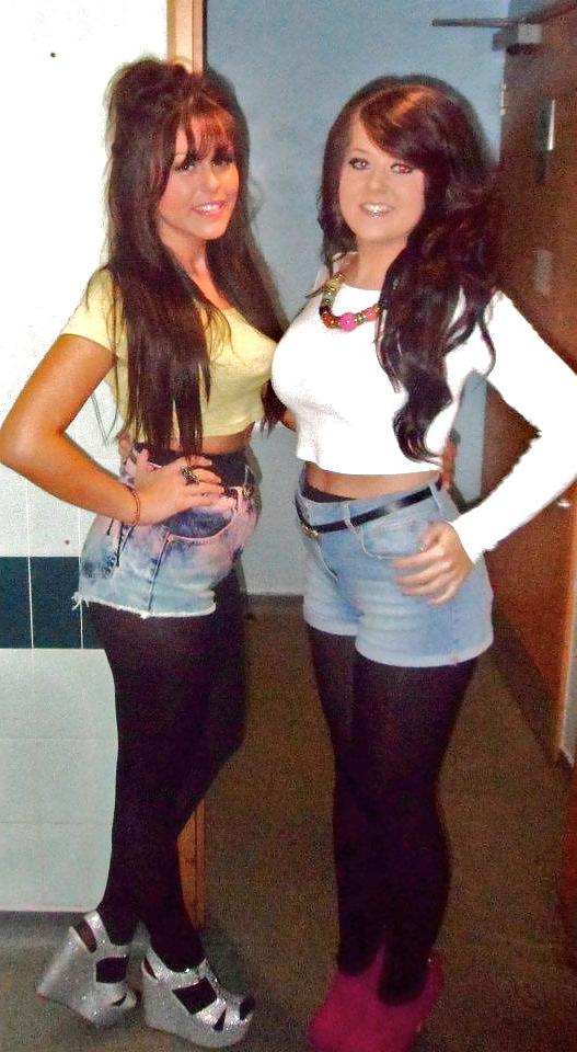 25P Hot babes 32