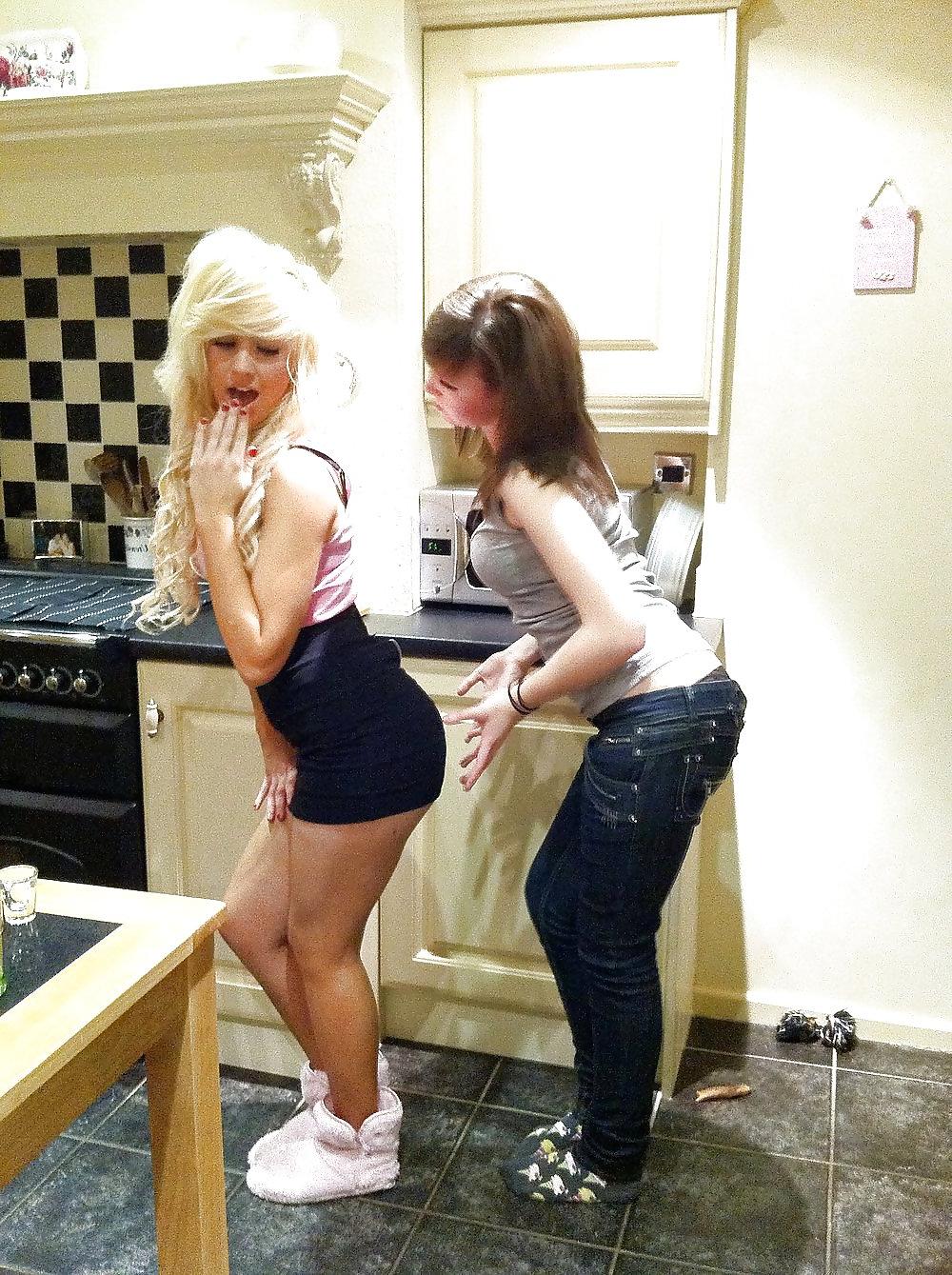 25P Hot babes 32