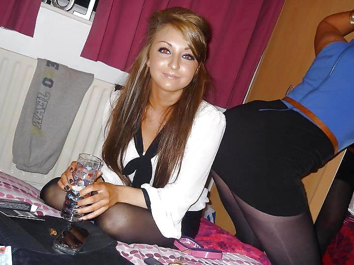 25P Hot babes 32