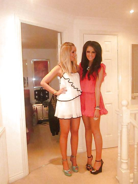 25P Hot babes 32