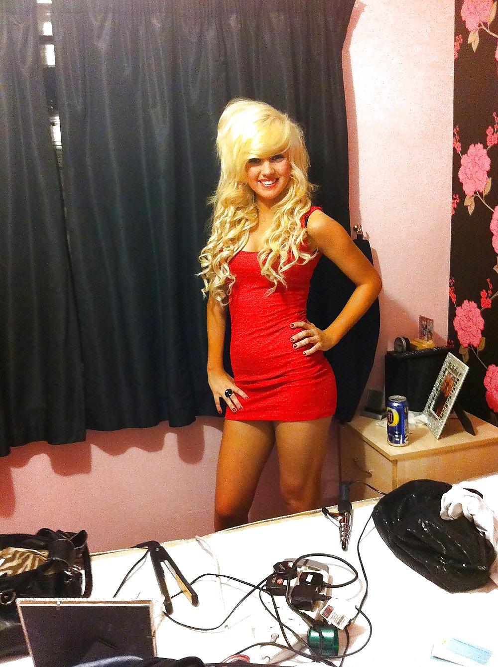 25P Hot babes 32