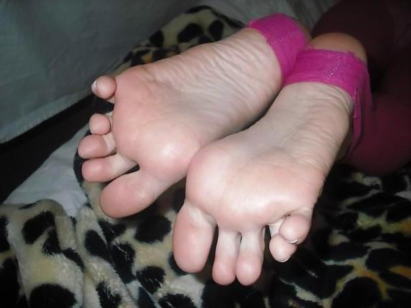 13P Footjob and feet