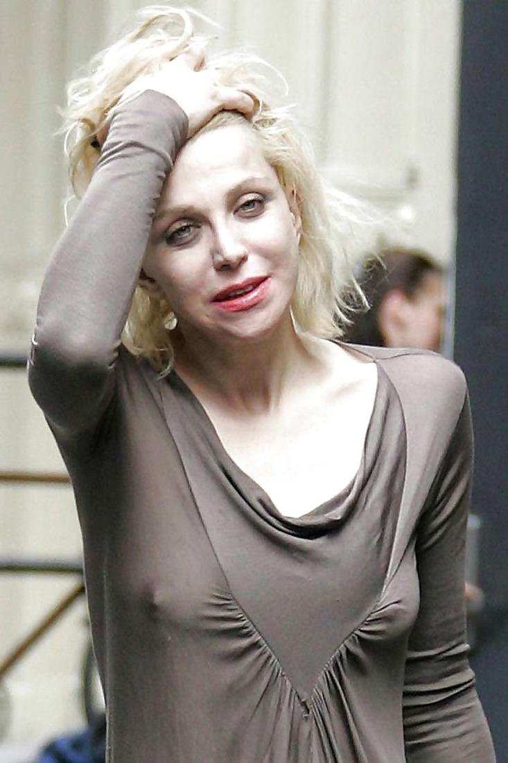 25P Beautiful Celebs Pokies 4 by TROC