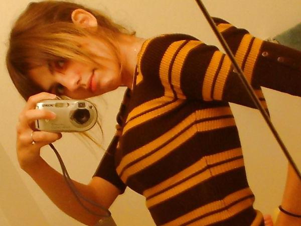 25P Skinny EMO selfshot and close up