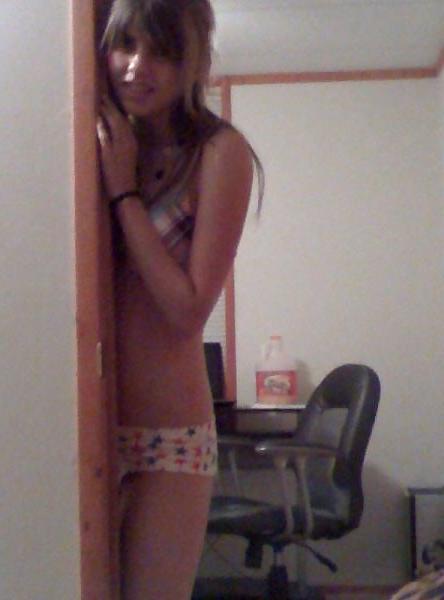 25P Skinny EMO selfshot and close up