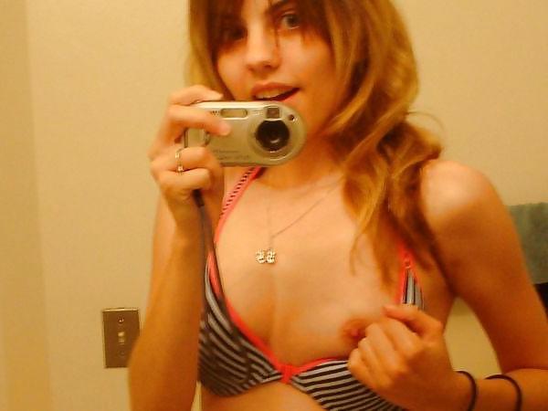 25P Skinny EMO selfshot and close up
